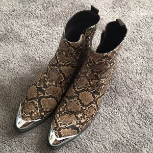Snakeskin Western boots